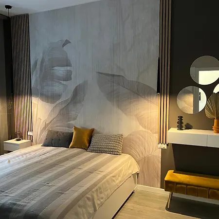 Mia House A 7 Minuti Dalla Metro شقة *