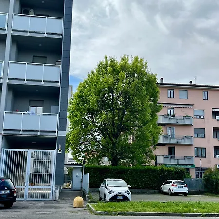 Mia House A 7 Minuti Dalla Metro شقة *